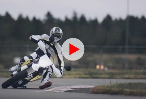 Husqvarna 701 SUPERMOTO - The Curve 