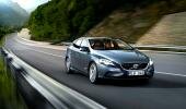 The new Volvo V40 - T4 petrol versus D2 diesel