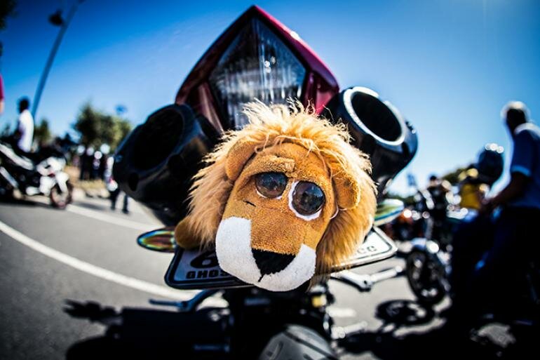 Toy toy for the masses. do it now, doitnow, do it now magazine, toy run 2013, Italian Motorcycle Owners Club (IMOC), orphanages, charity, motorbikes, donate