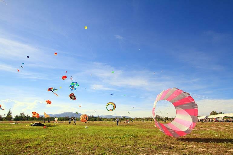 Modern Kites