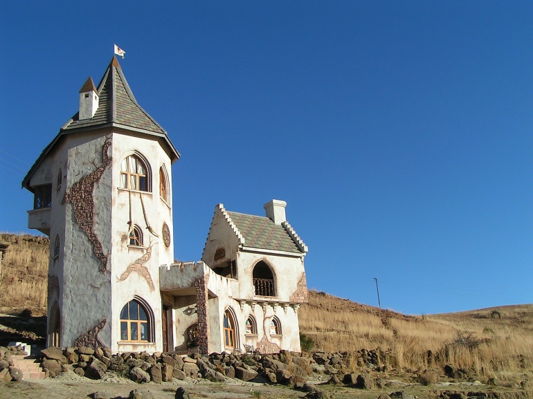 astle in Clarens, dubbed Rapunzel’s Tower by the locals, is a charming fairy tale castle situated in the heart of the Maluti Mountains.