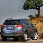 Comparing the range-topping Toyota RAV4 and Subaru Forester do it now, doitnow, do it now magazine, car reviews, Subaru Forester, Toyota RAV4, Francois Steyn, STi